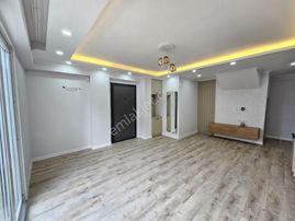 Goldhouse Dan Satılık Yeni Mahallede Bahçe Kullanımlı 2+1 Daire