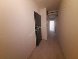 Ordu Caddesinde Doğalgaz Kombili, Asansörlü 5.kat Daire..