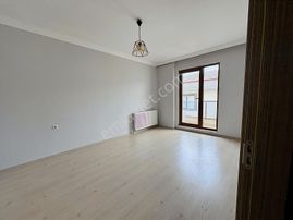 Kartepe Fsm'de Paradise 3 Sitesinde Kiralık 2+1 Dubleks Daire