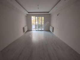 Yıldıztepe Hürriyet Caddesi Üzeri 3+1 Doğalgazlı Klimalı Lüks Daire