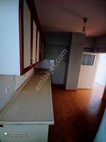 Edeler Apartmanı Karşısı Ana Yol Üzerinde Satılık 3+1 Daire