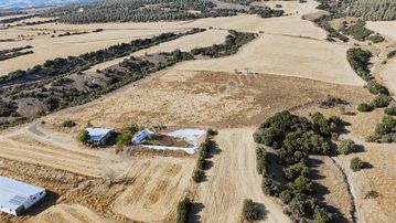 Denizli Çal Karapınarda Elektrik Su Sorunu Olmayan Uygun Arsa