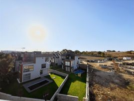 Tuzla Tepeören Vadi 24 Villalarında Havuzsuz Triplex Villa