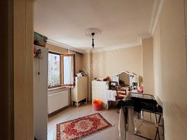 Metroya Yürüme 3 Dk Açık Otoparklı Kredili 2+1 Daire