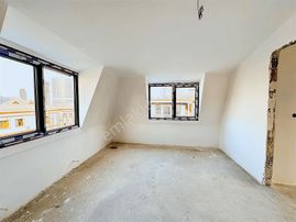 Ümraniye Yamanevler'de Sıfır, Ferah 2+2 Satılık Dubleks Daire