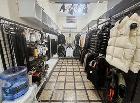 Cb Elexus | Gölcük Merkez'de Marjinal Devren Giyim Mağazası