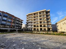 Kardeşkentler Cadde Üzeri Oturuma Hazır 3 Cepheli 2+1