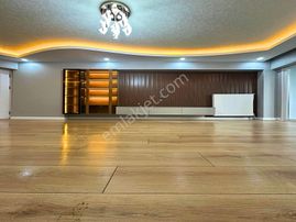 [güzel Cıty]özel Tasarımlı Muhteşem 3+1 Site İçi Daire!