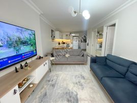 Mertcan'dan Metro 7dk Güvenlikli Sitede Balkonlu Geniş 1+1