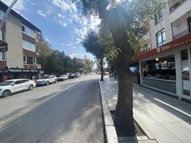 Bahçeli 7. Cadde Üzerinde Köşe Dükkan 150 M2 Depolu Dükkan