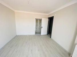 Sarsılmaz Grup Merkezin İçerisinde İskanlı Kapalı Garaj 3+1