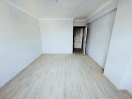 Sarsılmaz'dan Merkezi Konumda 3+1 130 M2 Önü Açık Fırsat Daire