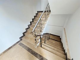 Döşemealtı Mah'sinde Merkezi Konumda Satılık 2+1 Asansörlü Daire