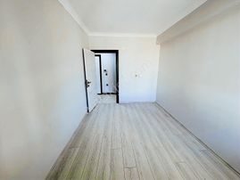 Sarsılmazdan Kat Konumunda Y.giriş 3+1 Çift Banyolu Fırsat Daire