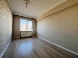 Sarsılmaz'dan 3+1 Pursaklar, Altınovada Satılık Ara Kat Daire