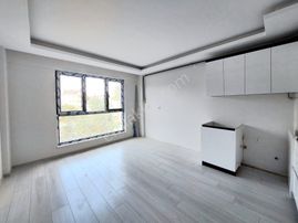 Turkuazdan Çarşı - Oğuzlar Parkı Yakını Yatırımlık Satılık 1+1