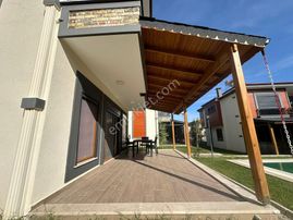 ✨akçay Ay Emlaktan✨gürede Kazdağlarının Eteklerinde Havuzlu Deniz Manzaralı Satılık 3+1 Müstakil Ev