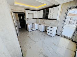 Yeşiltepe Mah.3+1 Çift Banyo Kilerli 3+1 Önü Açık Fırsat Daire