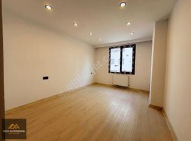 Zafer Mahallesi Havuzlu Site İçinde Satılık 3+1 130 M2 Daire