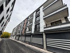 Akhisar Atatürk Mahallesinde 2+1 Kiralık Daire Ebeveyn Banyolu