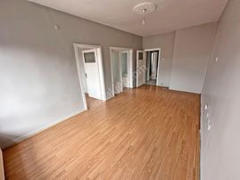 Abidinpaşa Mahallesi Tıp Fakültesi Cadde Yakını Katta Yapılı 3+1 Kiralık Daire