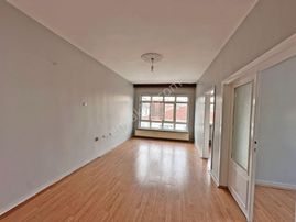 Abidinpaşa Mahallesi Tıp Fakültesi Cadde Yakını Katta Yapılı 3+1 Kiralık Daire