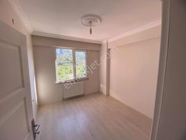 Ayazlı Mahallesi'nde Kiralık Daire