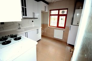 Emre Emlak'tan Pınarbaşı'nda Caddeye Yakın Masrafsız Kiralık 2+1 Daire