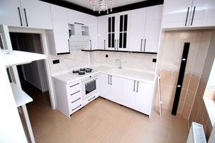 Emre Emlak'tan Pınarbaşı'nda Caddeye Yakın Masrafsız Kiralık 2+1 Daire