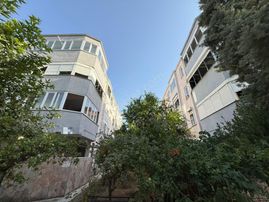 ꧁ay Emlaktan꧂ Akçay'da Muhteşem Konumlu Köşe Ön Cephe Doğalgazlı Denize 400 M Satılık 2+1 Daire