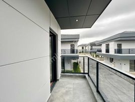 [kassel Yapı] Geniş Oturumlu - Havuzlu - Müstakil Bahçeli Villa