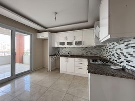 Yüreğir Yamaçlı Mah. 165 M2 3+1 Kapalı Mutfak Hasarsız İskanlı Kiralık Daire