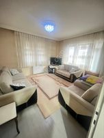 Göçer Emlaktan Cadde Üzeri 4+1