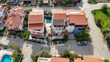 Özdere Çukuraltı'nda Denize 70 M.mesafede 2 Villa Birden Satılık