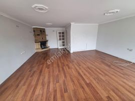 Ataşehir İçerenköy Yeniyol Civarı Teraslı 185m2 2+1 Üstkat Daire