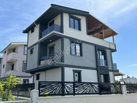 [kassel Yapı] 250 M2 Köşe Arsa - Eşyalı - Kombi Petek - İskanlı