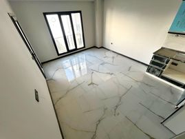 Kadıköy'de Aygül Farkı İle Sıfır Ara Kat Yerden Isıtma Doğalgazlı Kapalı Otoparklı 2+1 Satılık Daire