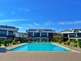 Uytundan Pelitköyde Denize Sıfır Havuzlu Sitede 2+1 Son Dubleks