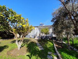 Sığacık Kale İçine Yürüme Mesafesinde Havuzlu Sitede 2+1 Bahçeli