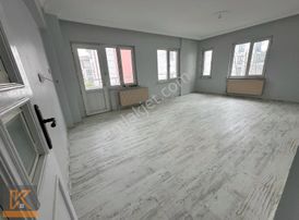 Kaan'dan Yaşam Hastanesine Yakın Konumda Satılık 2+1 Daire