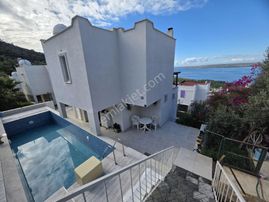 Panoromik Deniz Manzara Lı Havuzlu Tam Müstakil Villa