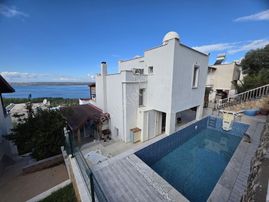 Panoromik Deniz Manzara Lı Havuzlu Tam Müstakil Villa