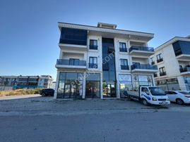 Adapazarı Zirai Aletlere Yakın Cadde Üstü Önü Açık Köşe Dükkan