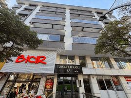 Gebze Çarşıda Ön Cephe Ara Kat 3+1 Satılık Daire