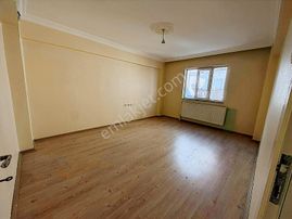 Emlak Center'dan Yarhasanlar Mah 3+1 Kiralık Daire