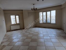 İpek Yolu Üzerinde Şehir Merkezinde Kiralık Daire