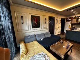 Nevmahalden Polat Piyalepaşada Özel Mimari Geniş Köşe Daire