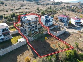 Üstünkent'ten Kepirli'de Satılık 6+2 Tripleks Full Yapılı Lüks Villa