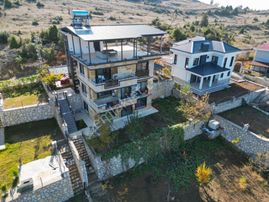 Üstünkent'ten Kepirli'de Satılık 6+2 Tripleks Full Yapılı Lüks Villa