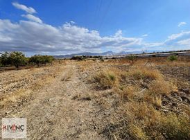 Kıvanç Gayrimenkul'den Karanlıkderede Satılık Bahçeli Ev